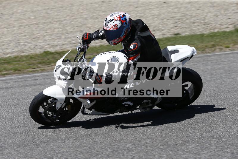 /15 22.05.2026  Plüss Moto Sport  Discover the Bike ADR /Gruppe gruen - Bike 1/4